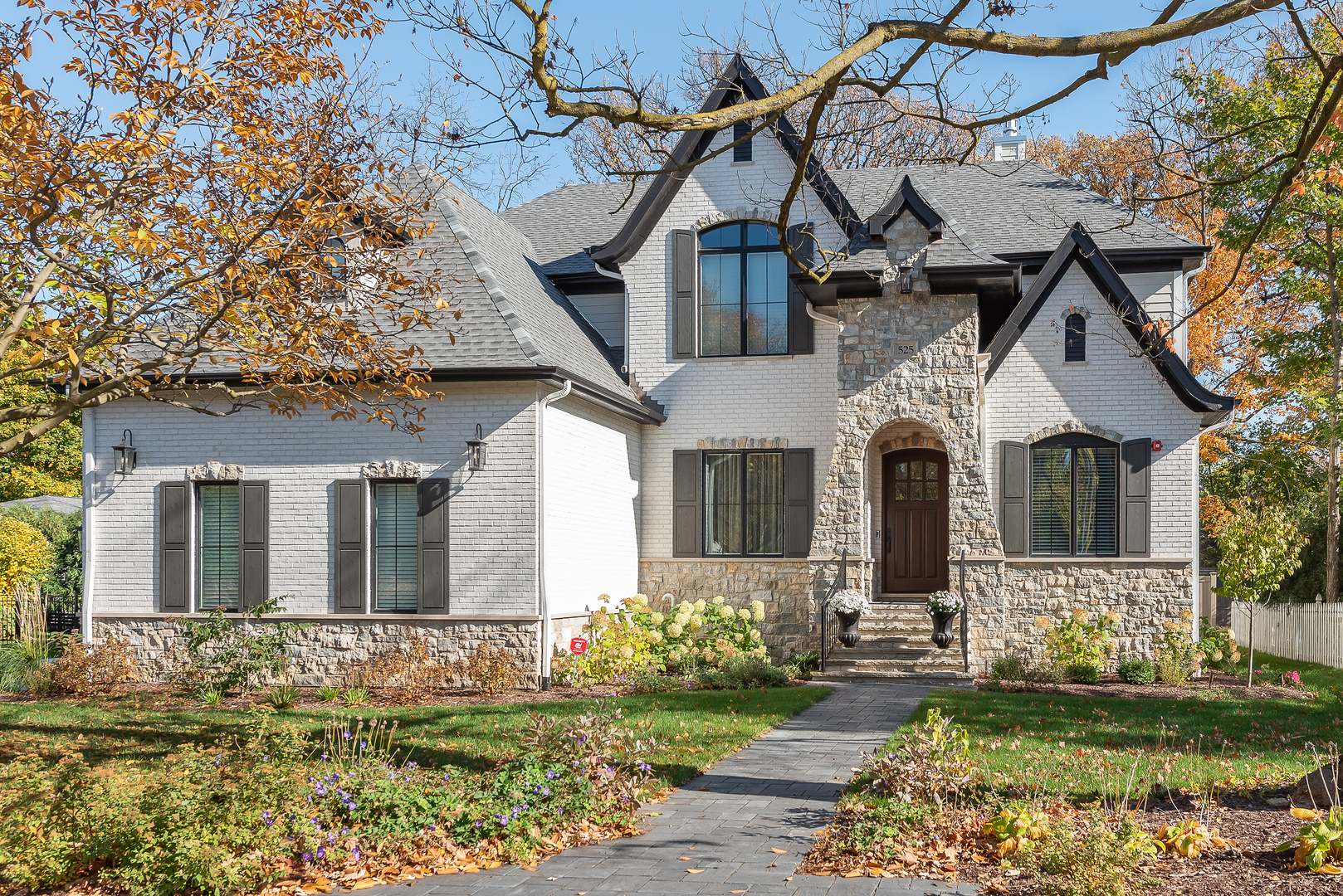 324 N Charlotte Street, Lombard, IL 60148