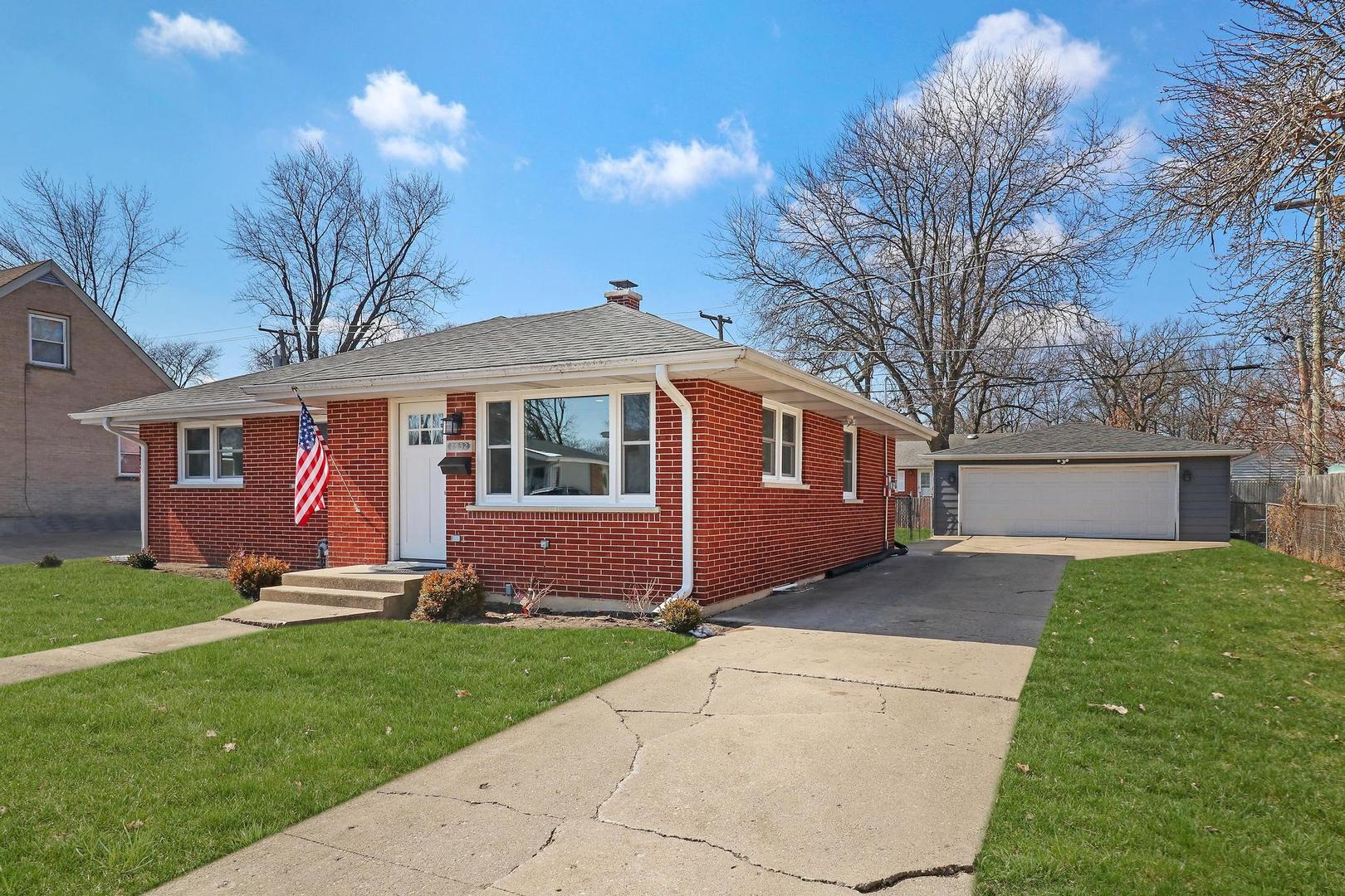 2532 N Jackson Street, Waukegan, IL 60087