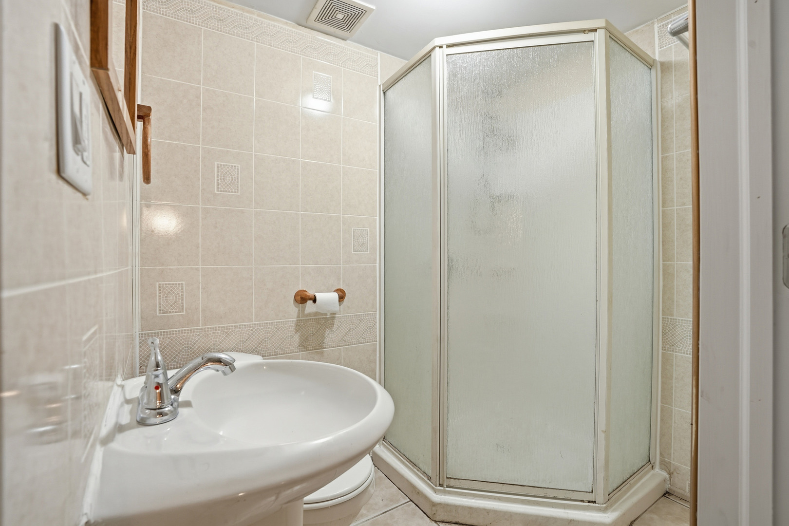 11056 S State Line Road, Chicago, IL 60617