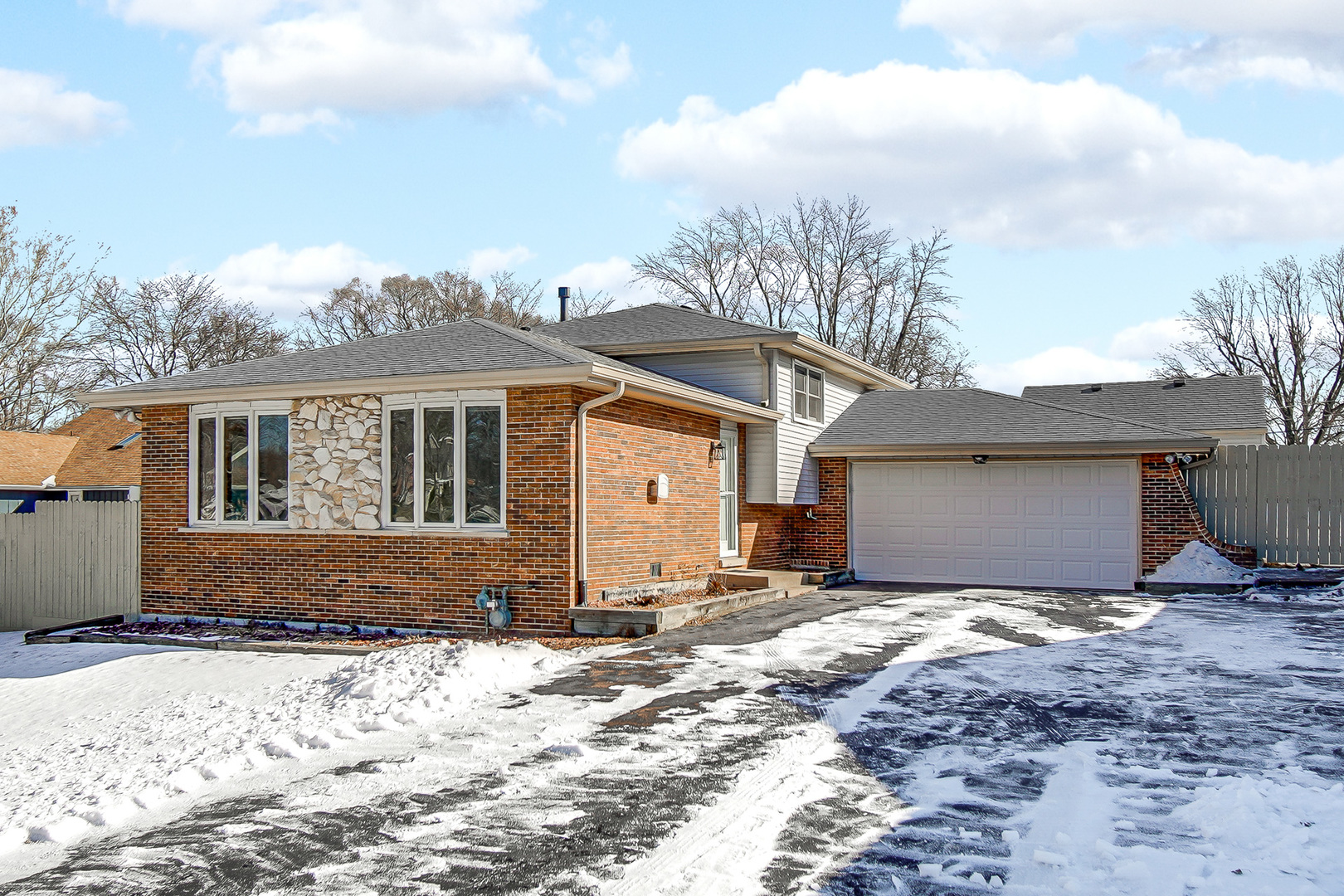 12050 W Josephine Drive, Mokena, IL 60448