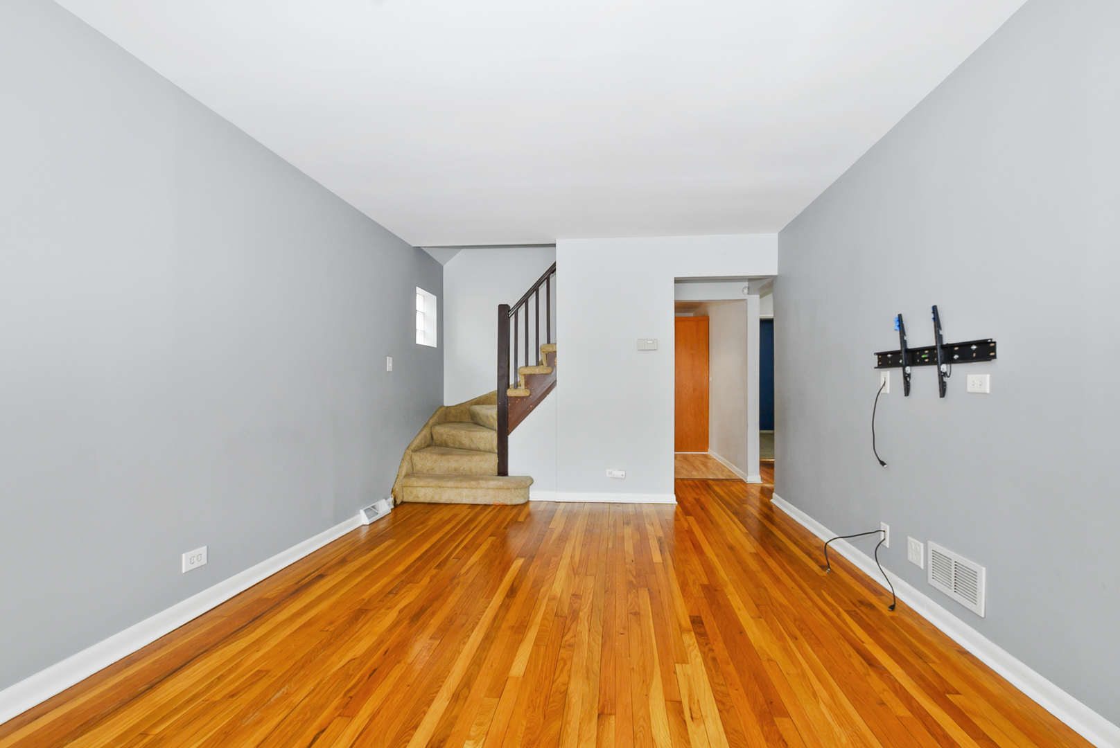 7805 Natchez Avenue, Burbank, IL 60459