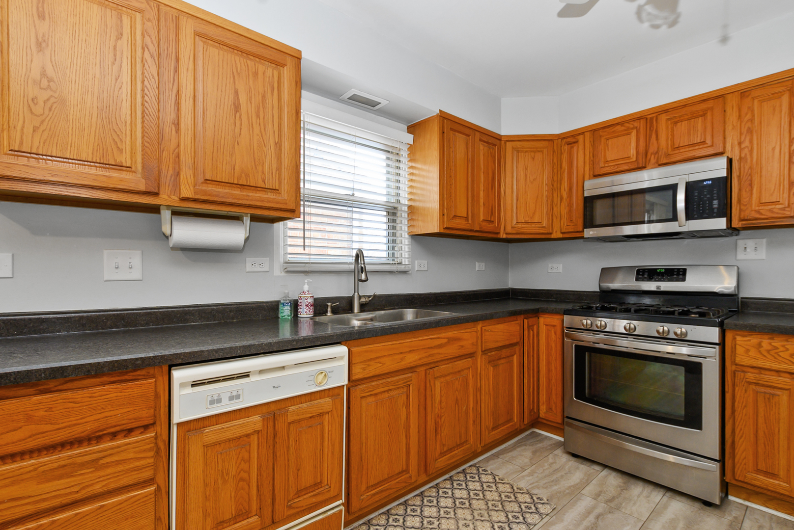 7805 Natchez Avenue, Burbank, IL 60459