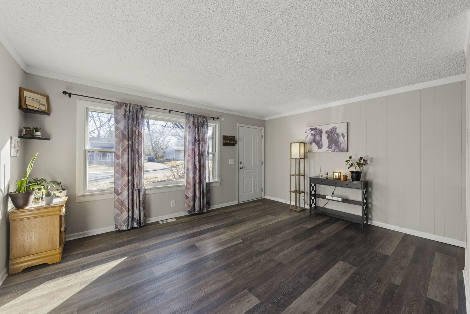 16 Spring Garden Drive, Montgomery, IL 60538