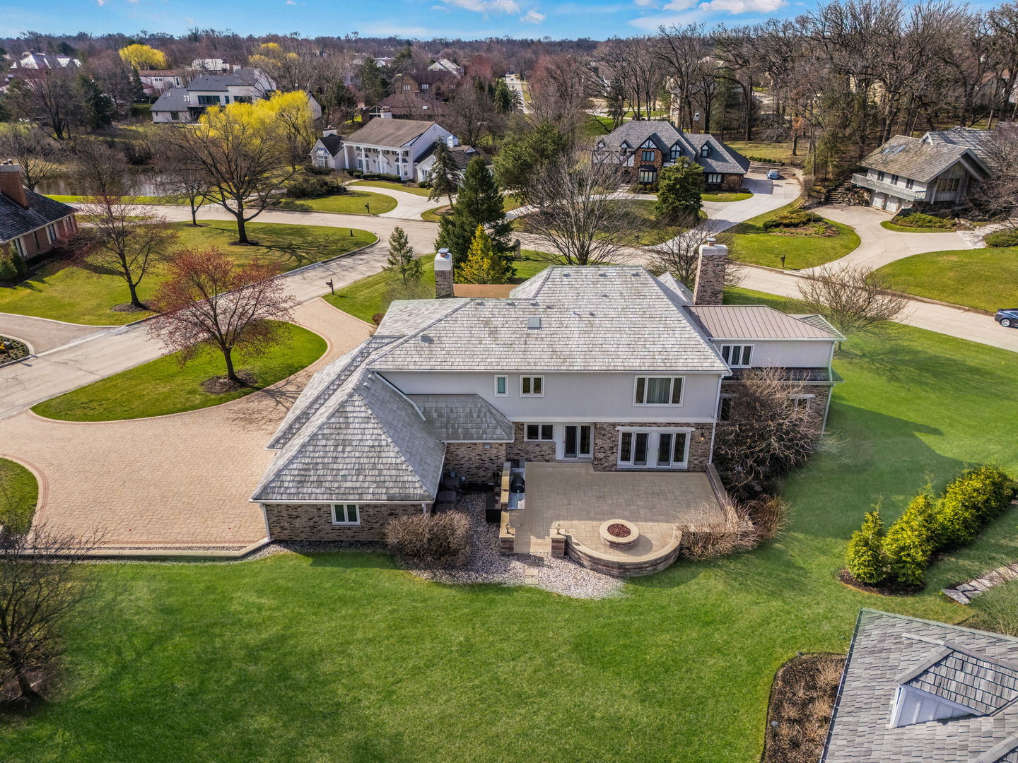 719 Midwest Club Parkway, Oak Brook, IL 60523