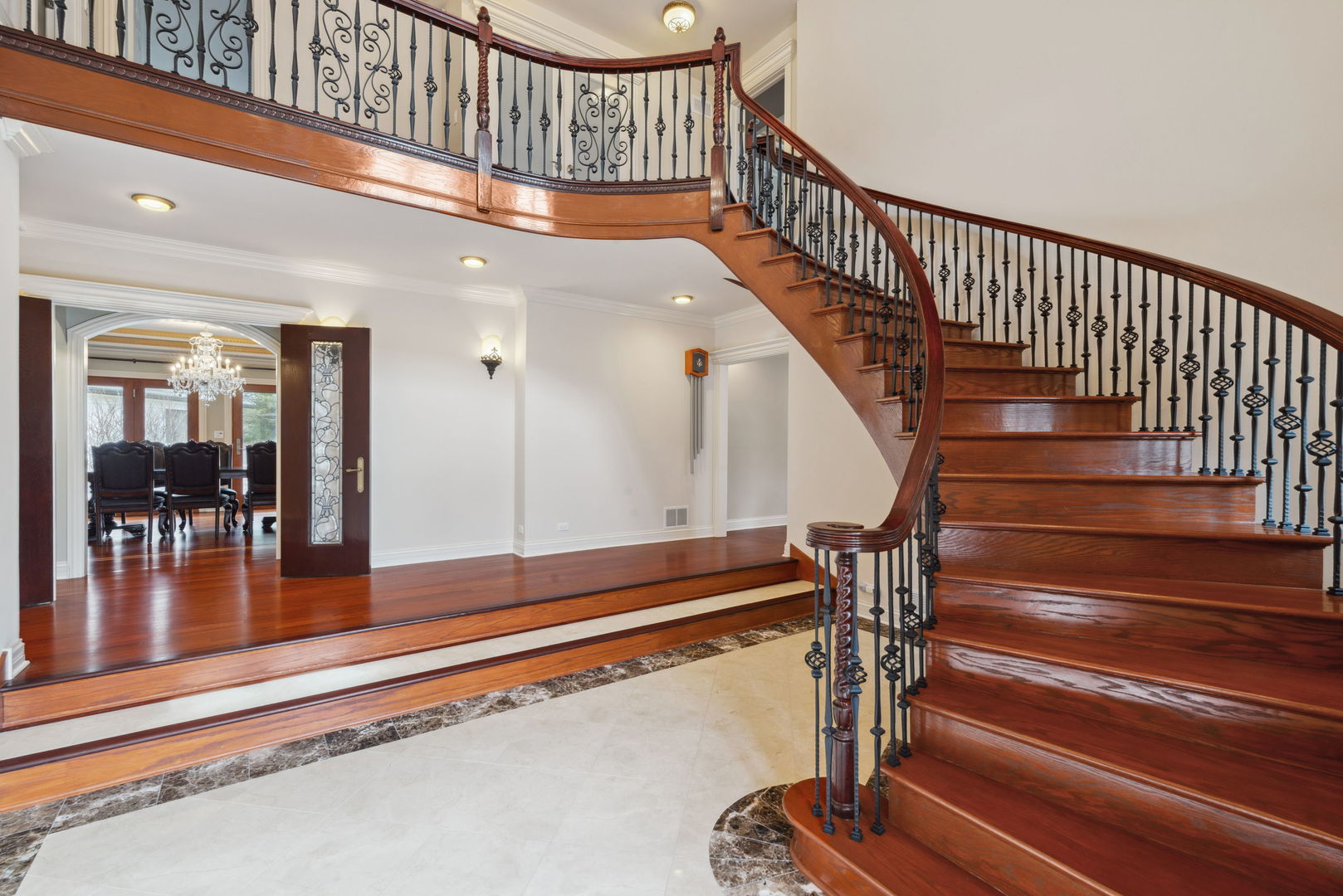 719 Midwest Club Parkway, Oak Brook, IL 60523