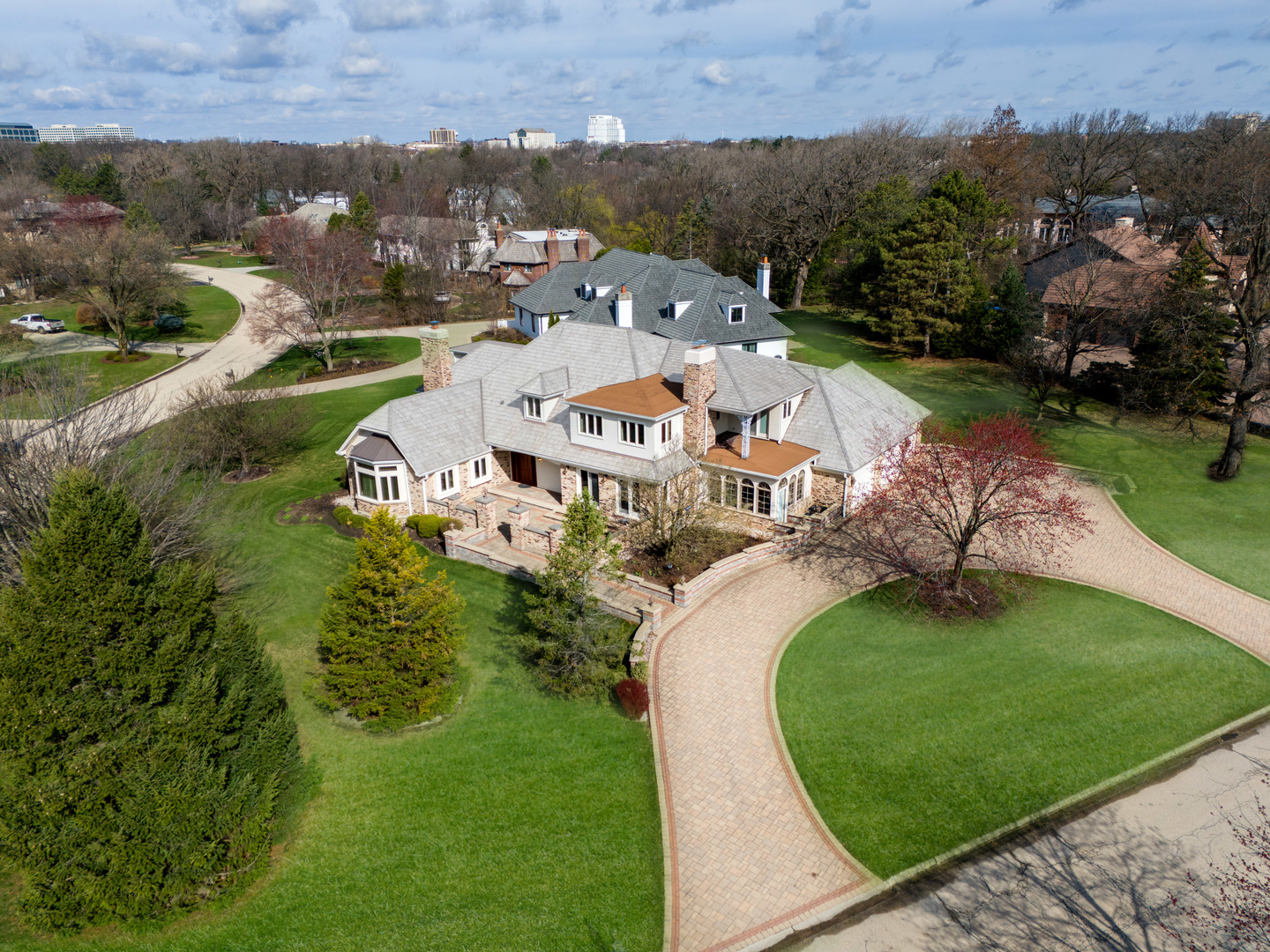 719 Midwest Club Parkway, Oak Brook, IL 60523