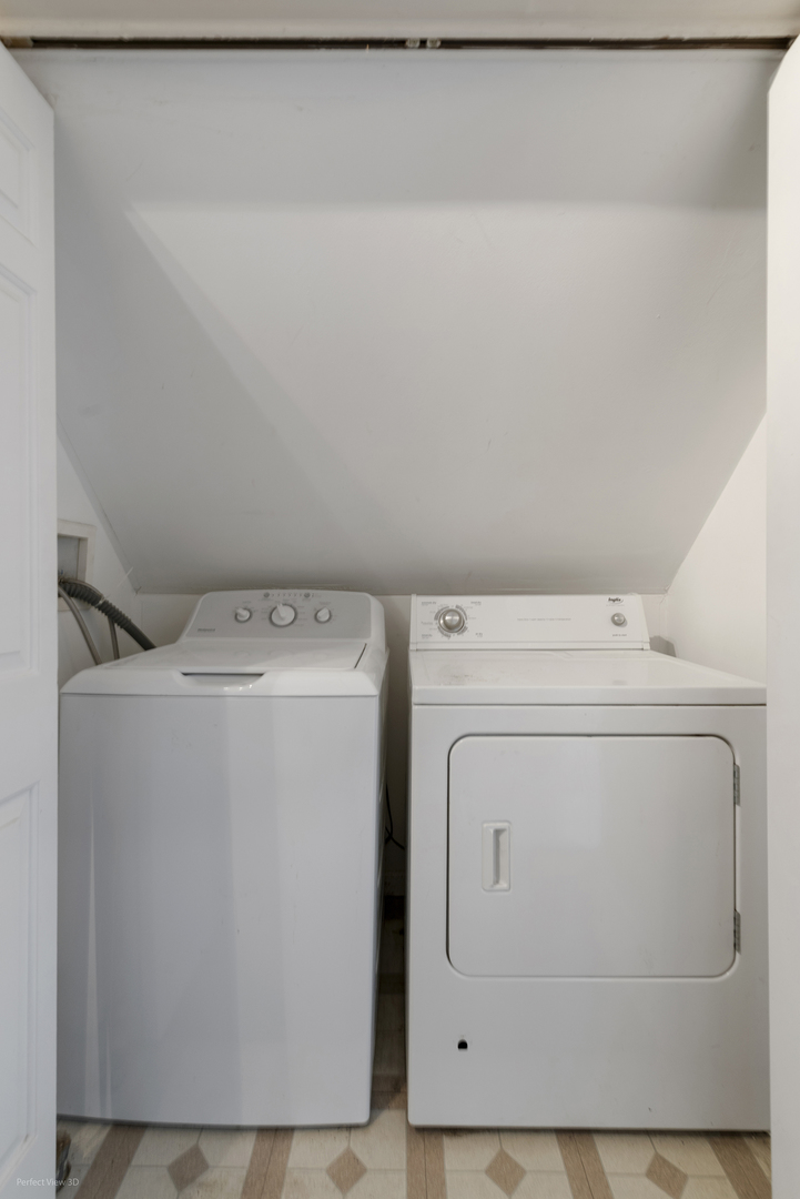 431 S HARVEY Street #E, Oak Park, IL 60302