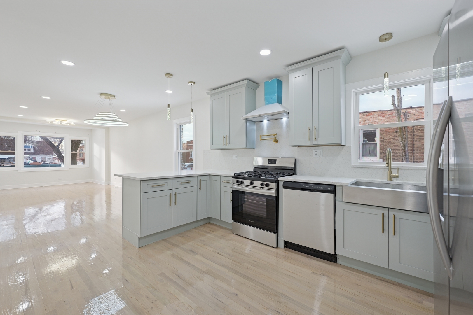 2339 S 59th Avenue, Cicero, IL 60804