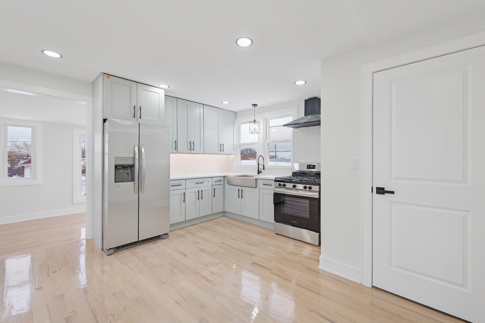 2339 S 59th Avenue, Cicero, IL 60804