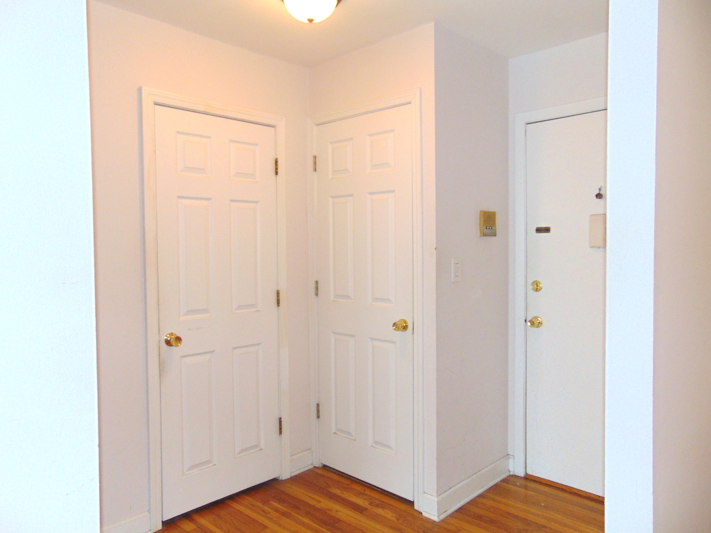 9588 N Terrace Place #208H, Des Plaines, IL 60016