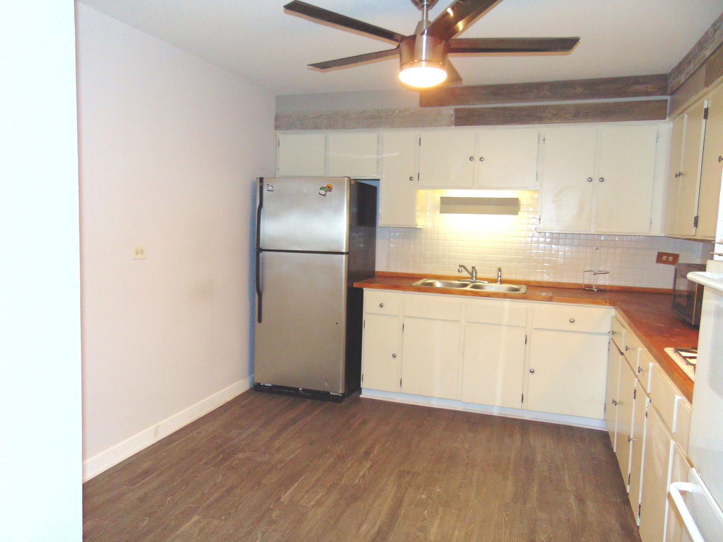 9588 N Terrace Place #208H, Des Plaines, IL 60016