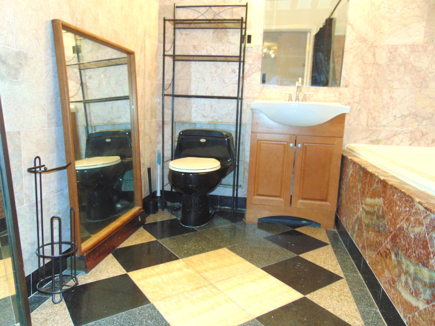 9588 N Terrace Place #208H, Des Plaines, IL 60016