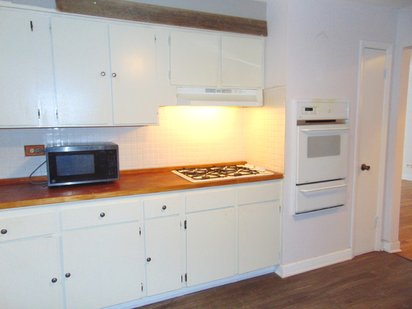 9588 N Terrace Place #208H, Des Plaines, IL 60016