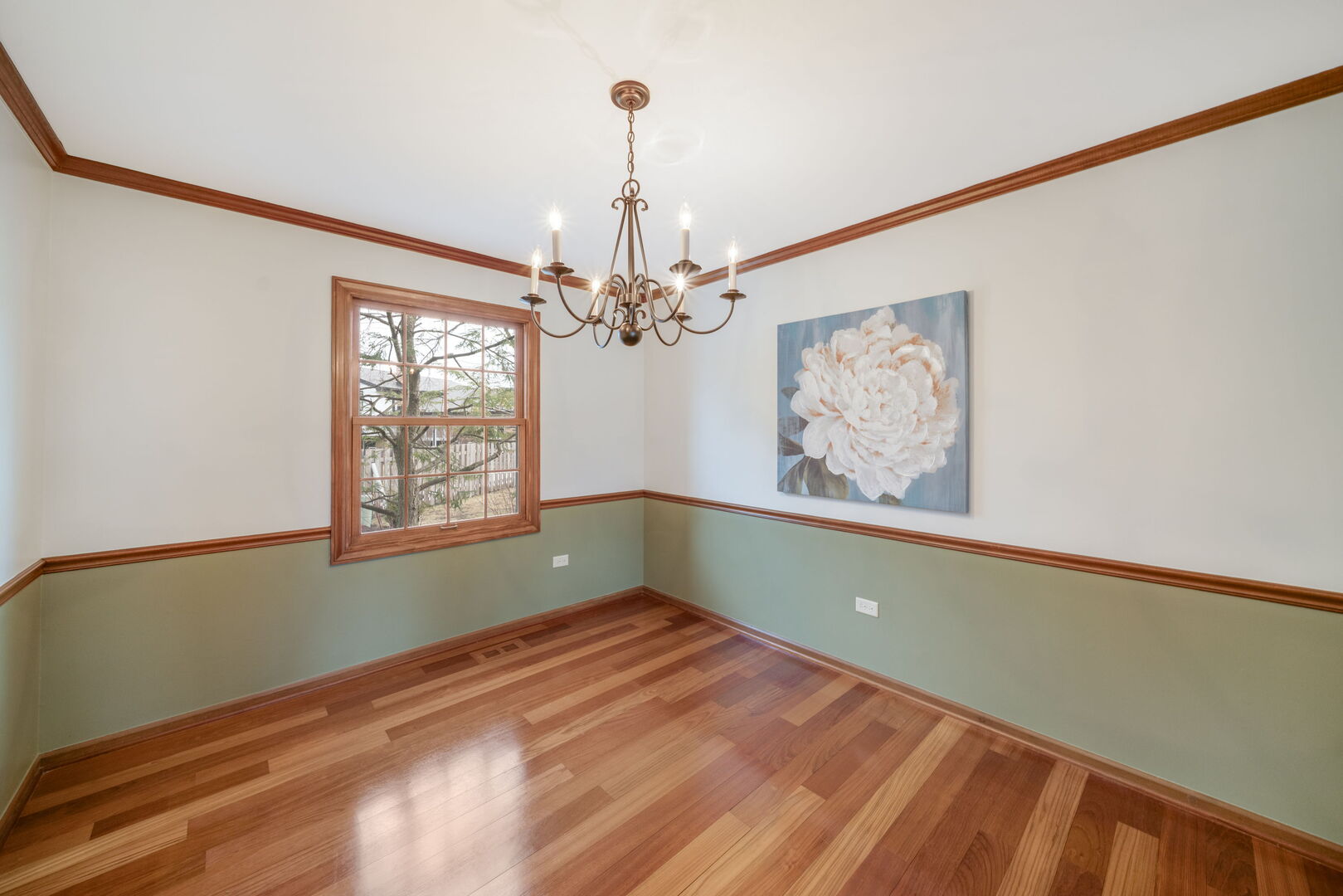 1530 E Fleming Drive, Arlington Heights, IL 60004