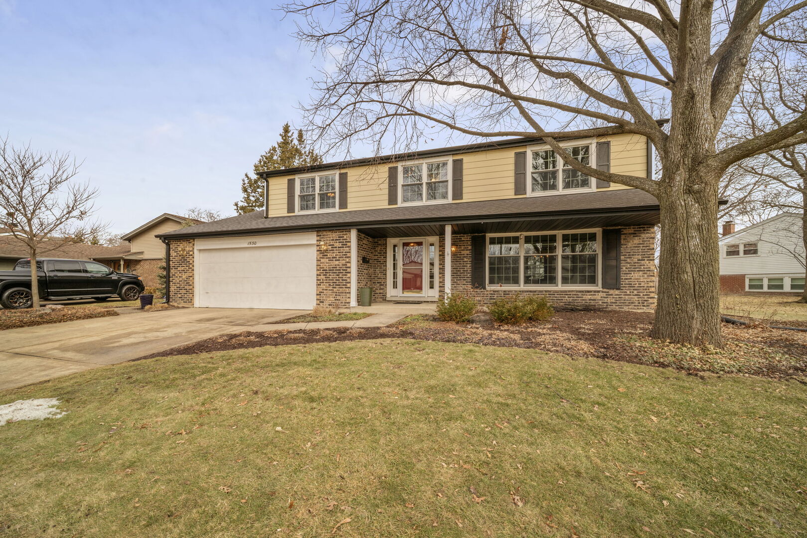 1530 E Fleming Drive, Arlington Heights, IL 60004