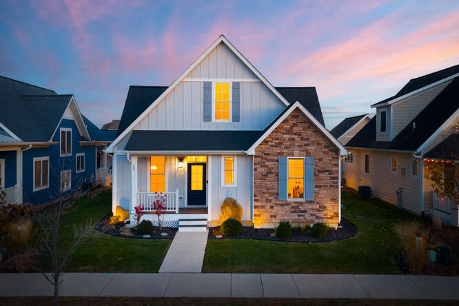 12 Cottage Green, Ottawa, IL 61350