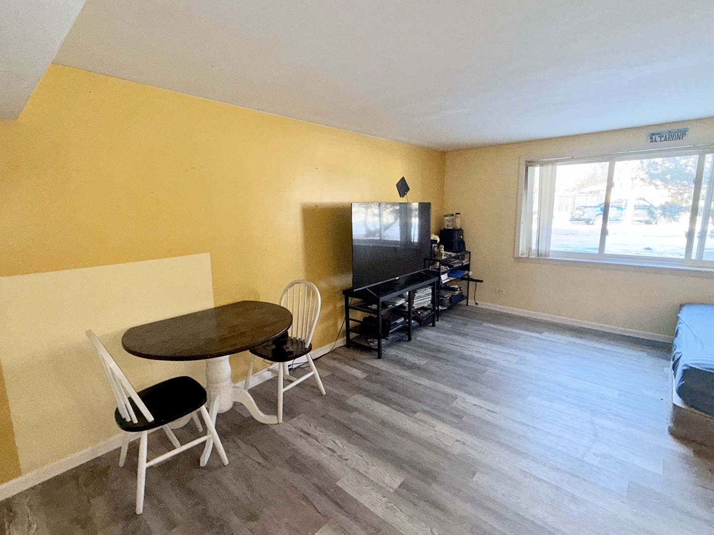 1160 W 18th Street #GW, Broadview, IL 60155