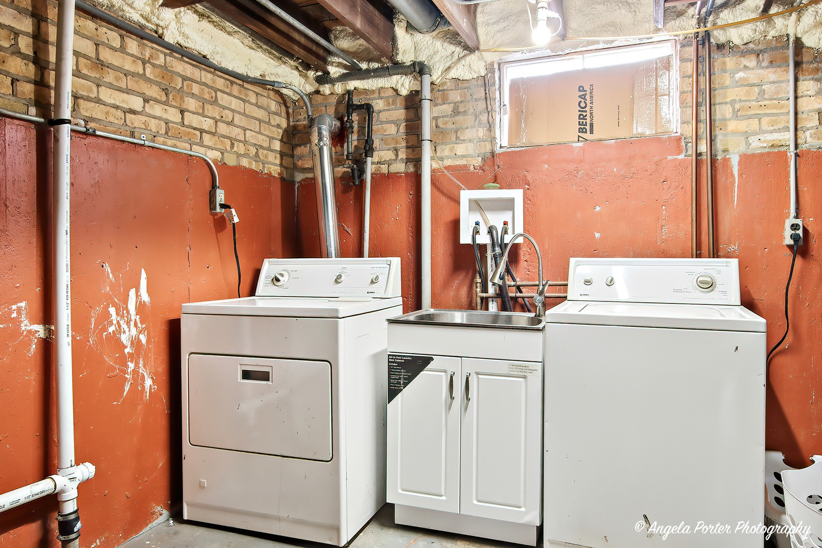 1810 LINDEN Avenue, Waukegan, IL 60087