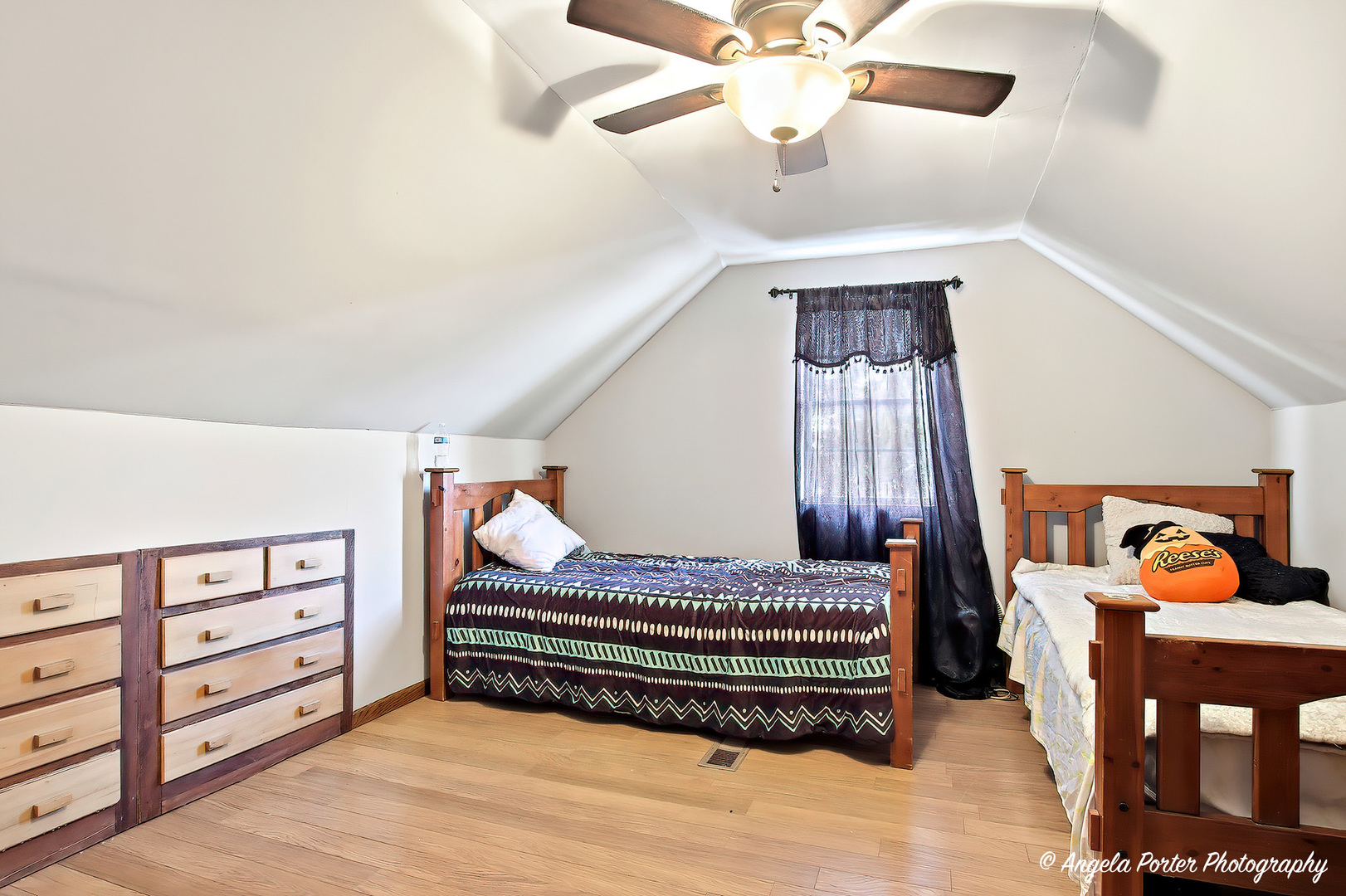 1810 LINDEN Avenue, Waukegan, IL 60087