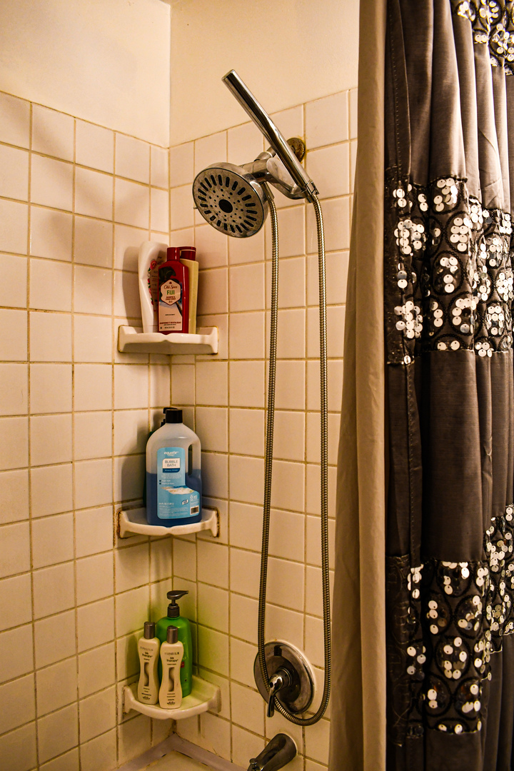 945 Commonwealth Court #4, Vernon Hills, IL 60061