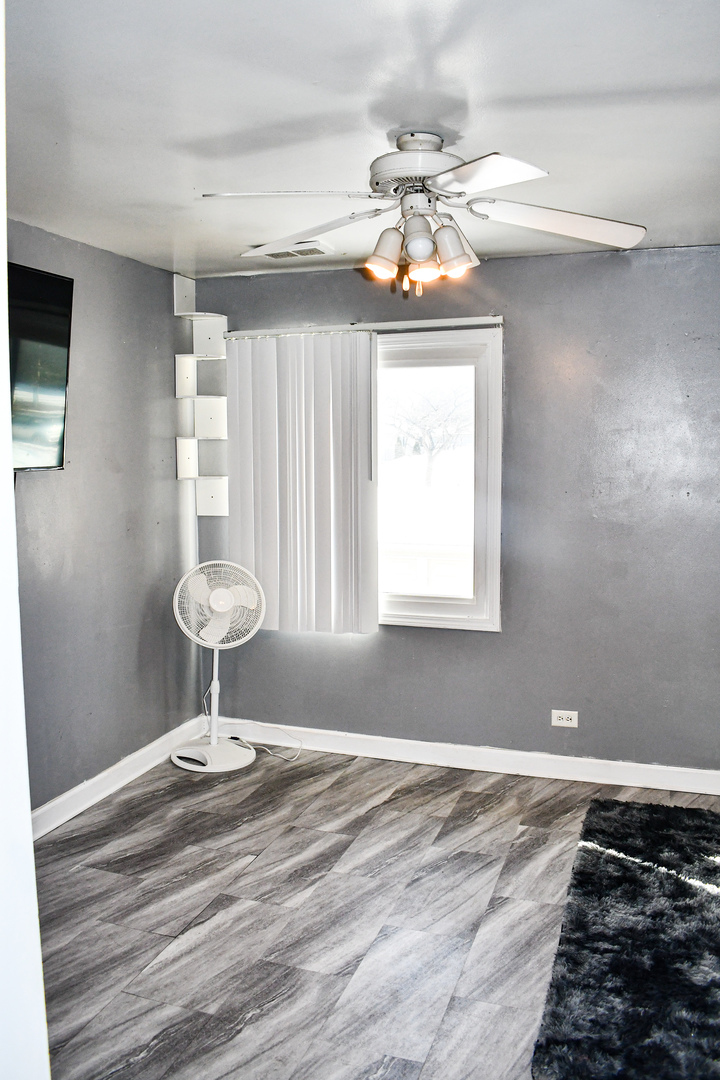 945 Commonwealth Court #4, Vernon Hills, IL 60061