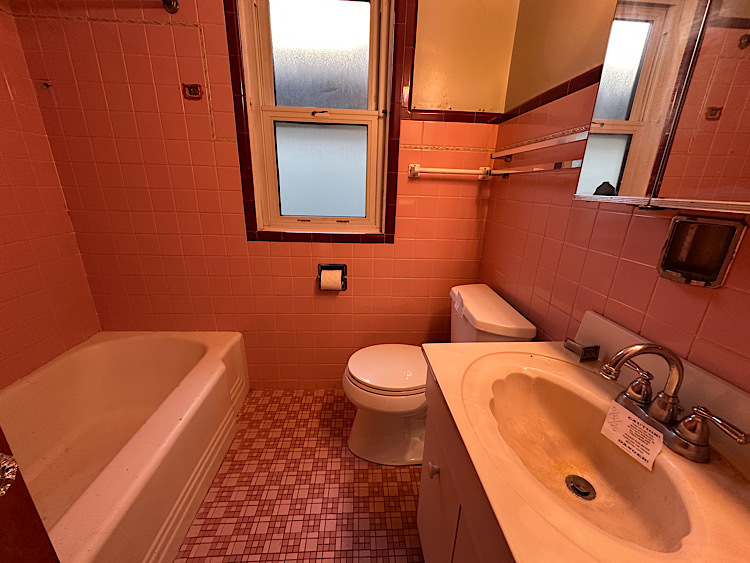 2922 N Natchez Avenue, Chicago, IL 60634