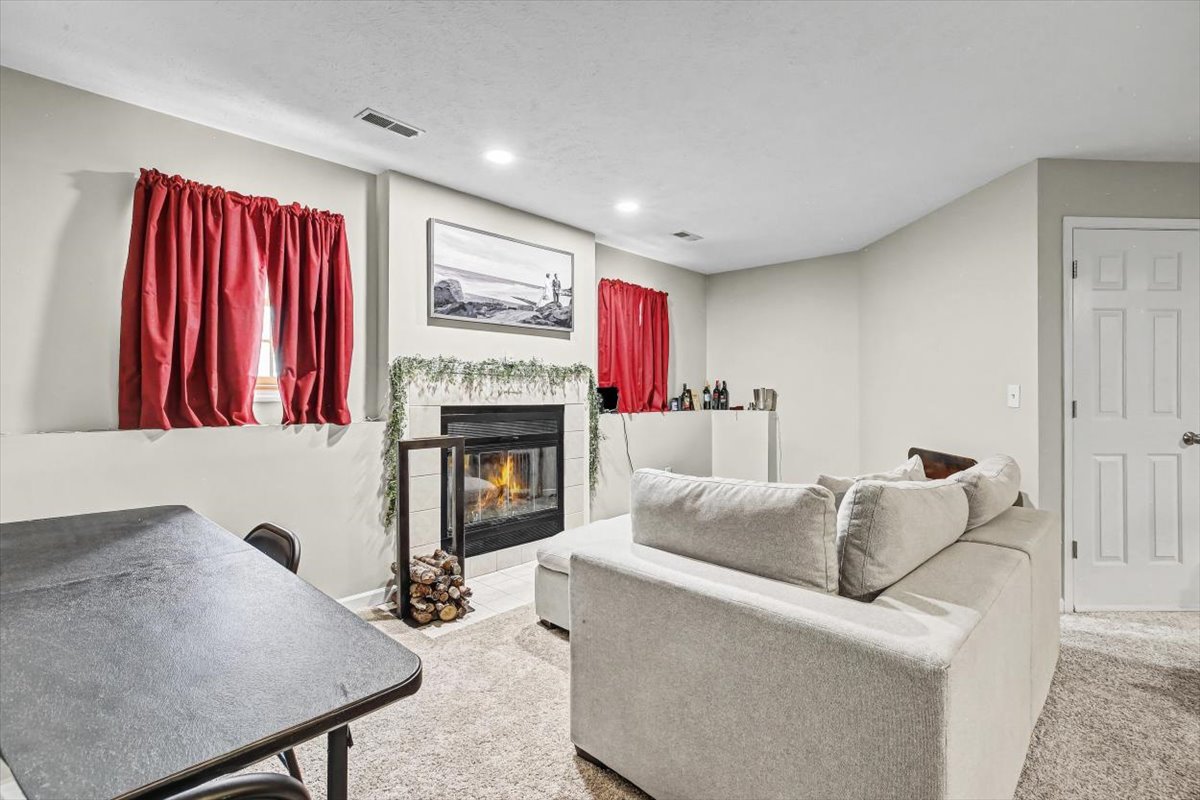 1412 Dublin Drive, Normal, IL 61761