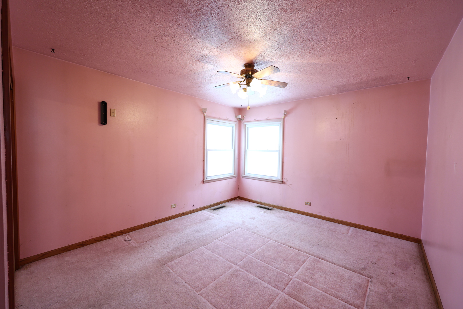 6837 W 113TH Street, Worth, IL 60482