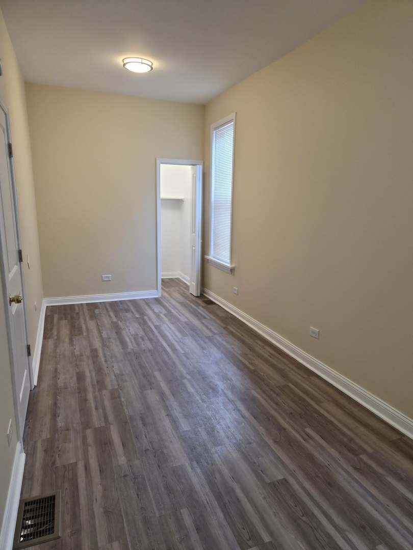 1234 W 72nd Street, Chicago, IL 60636