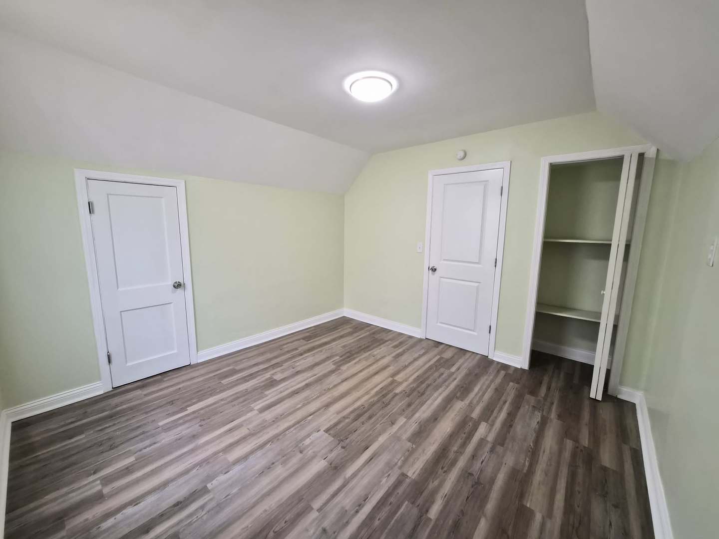 1234 W 72nd Street, Chicago, IL 60636