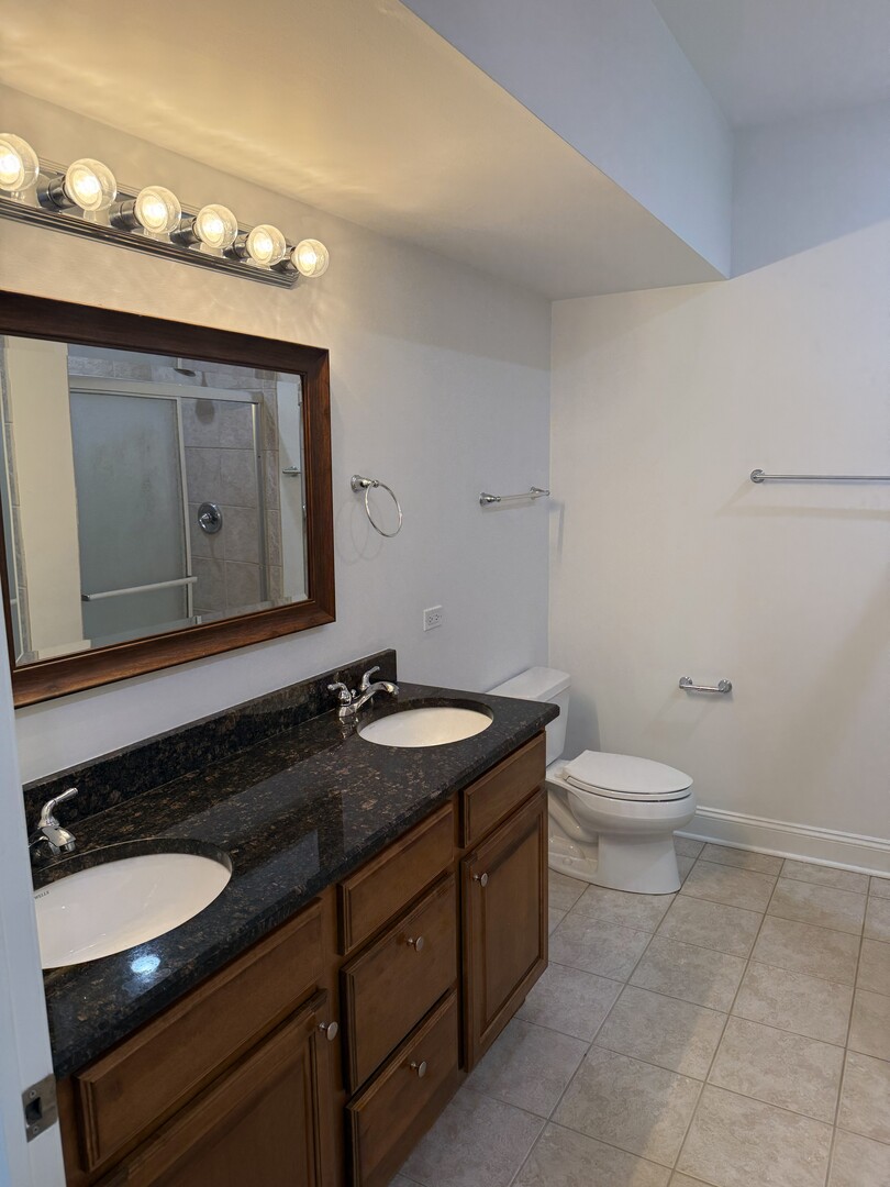 6961 Vine Street #303, Indian Head Park, IL 60525