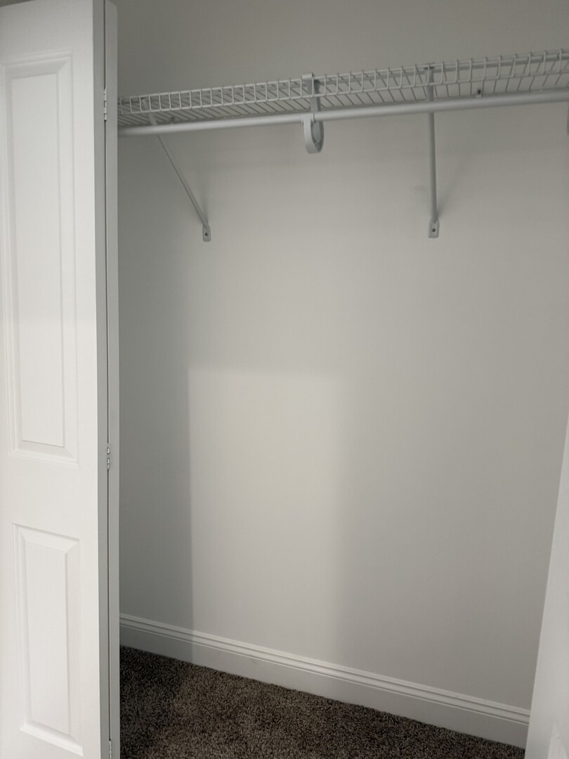 6961 Vine Street #303, Indian Head Park, IL 60525