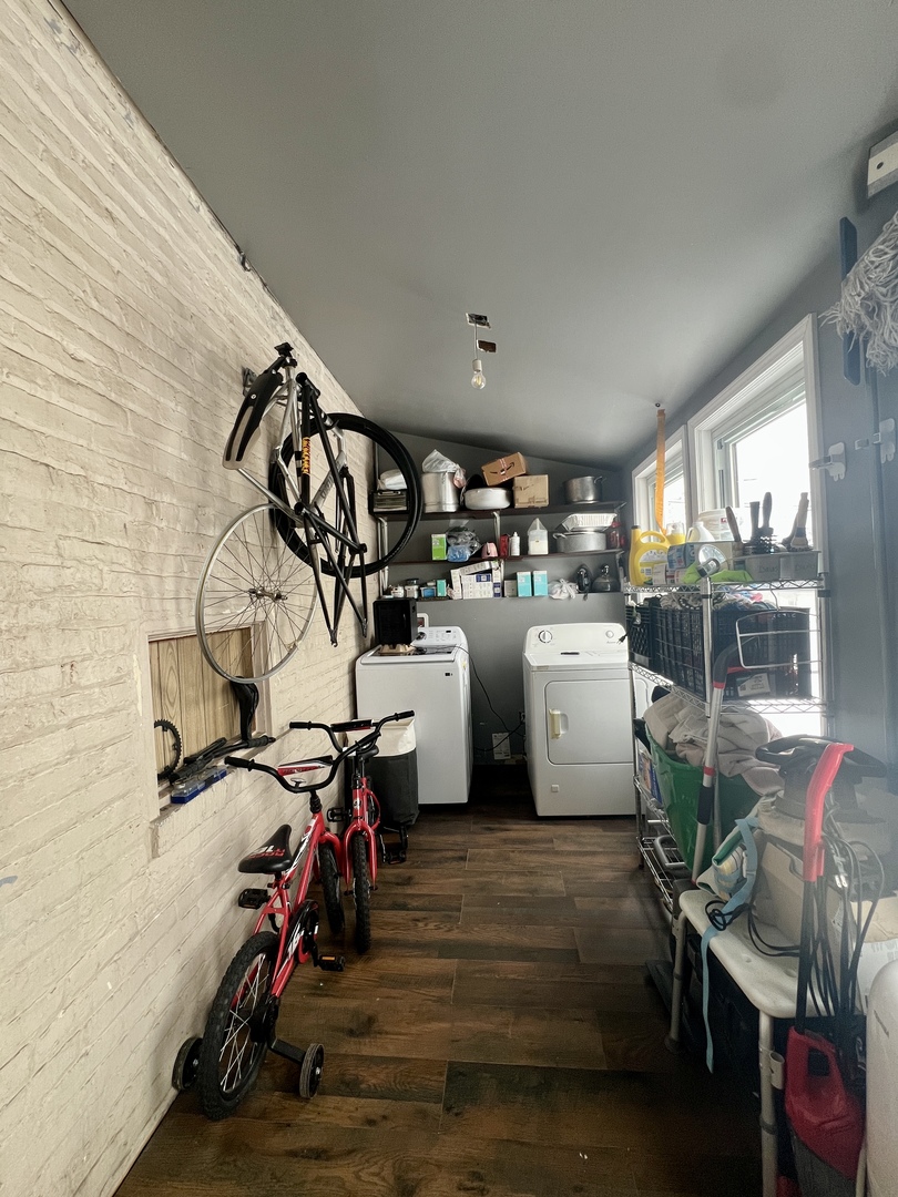 2511 Elmwood Avenue, Berwyn, IL 60402