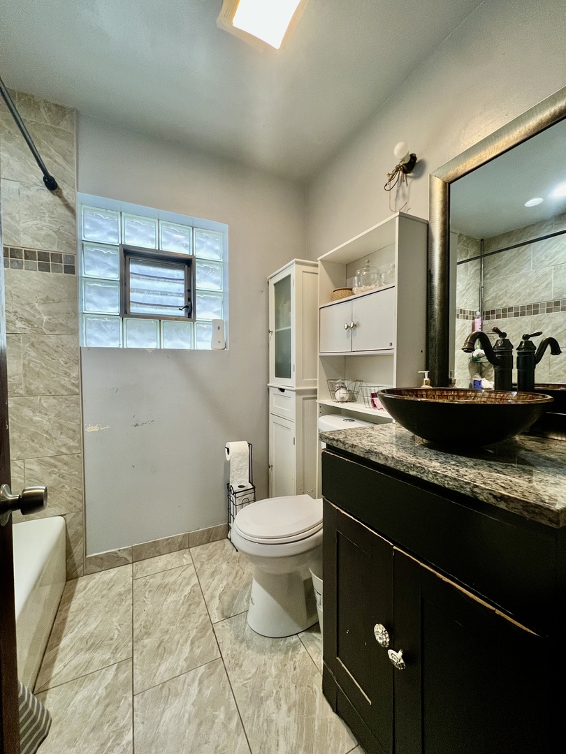 2511 Elmwood Avenue, Berwyn, IL 60402