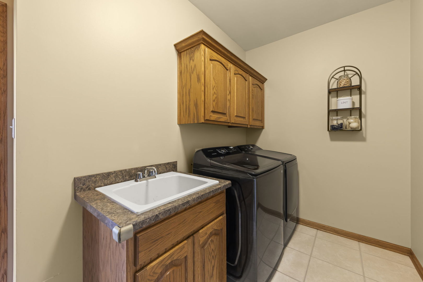 8649 Monaghan Drive, Tinley Park, IL 60487