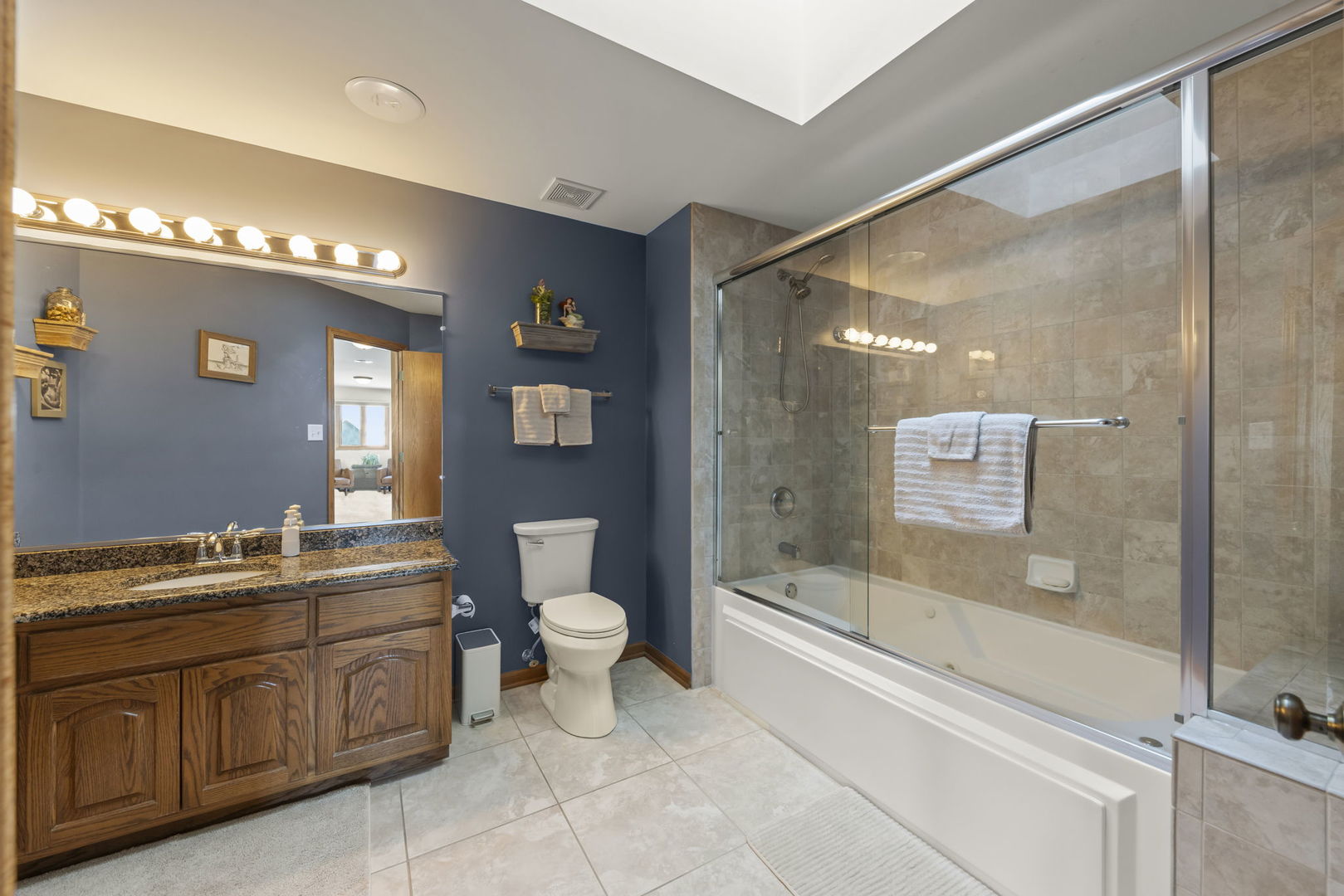 8649 Monaghan Drive, Tinley Park, IL 60487