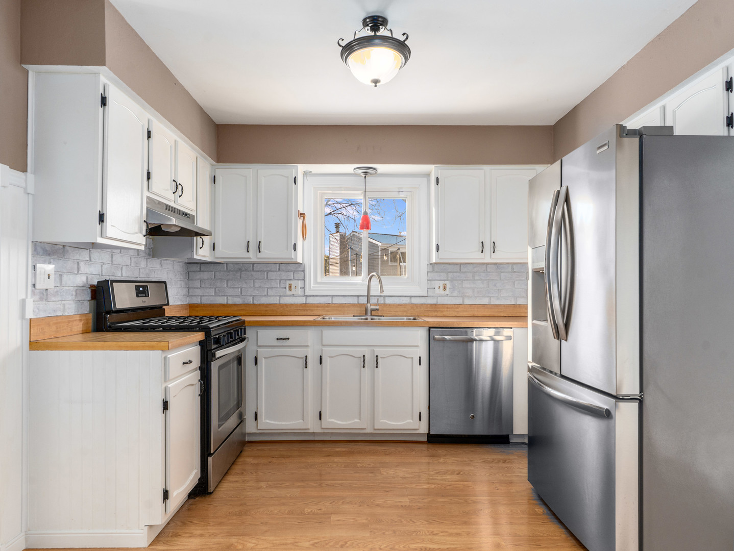 1655 Trafalgar Lane, Aurora, IL 60504