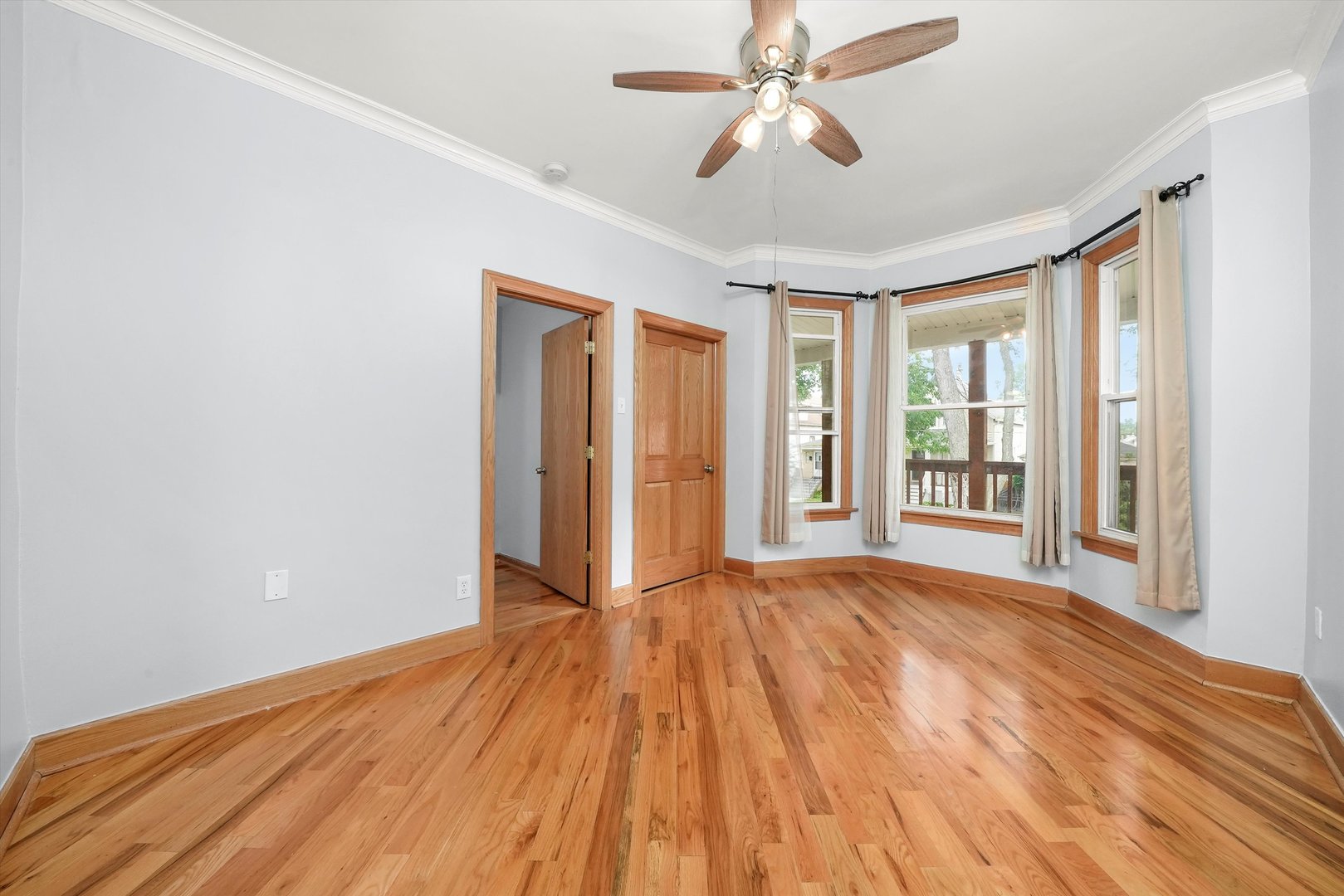 4614 N Springfield Avenue, Chicago, IL 60625