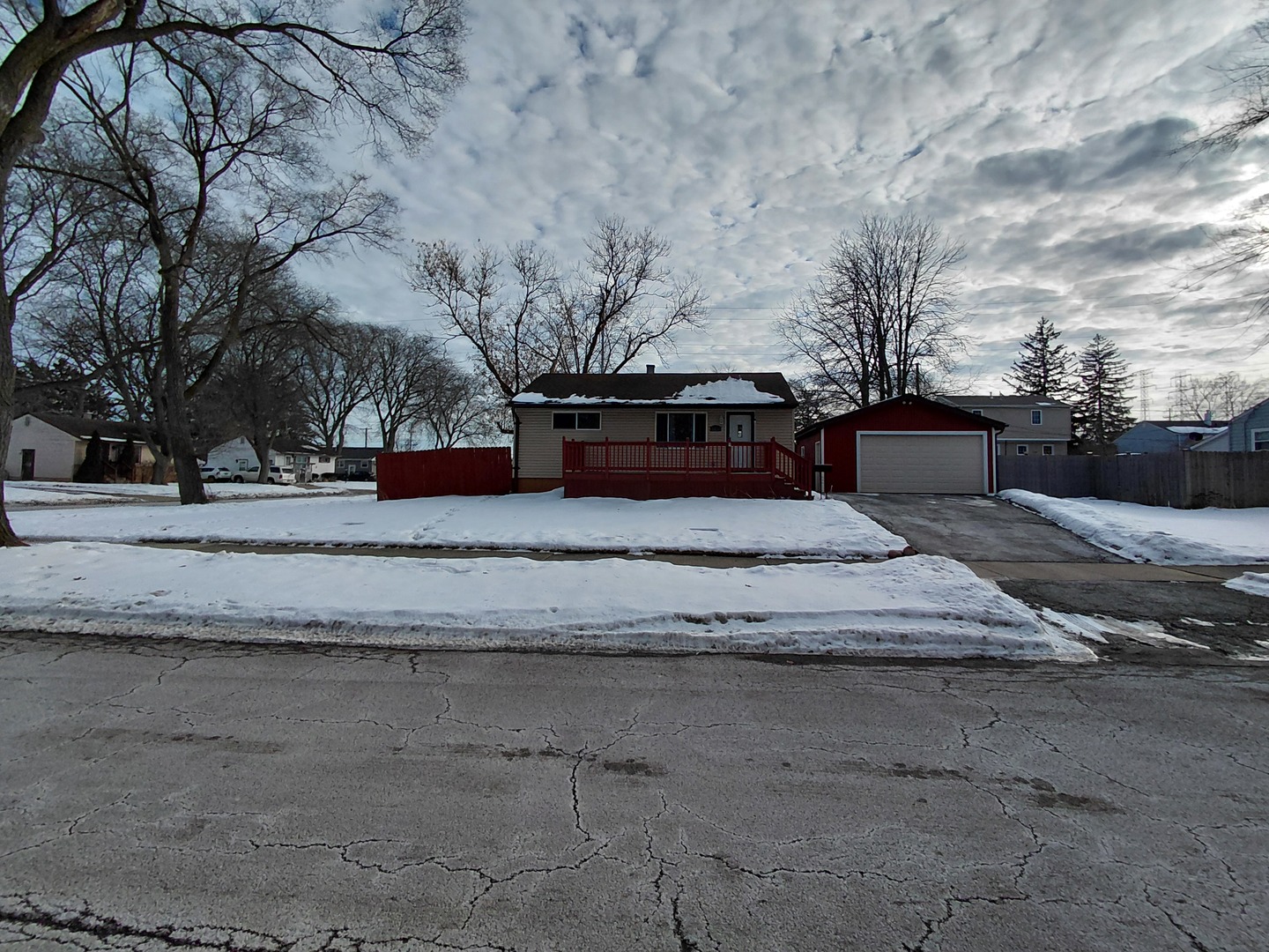 2231 W Cheyenne Road, Waukegan, IL 60087