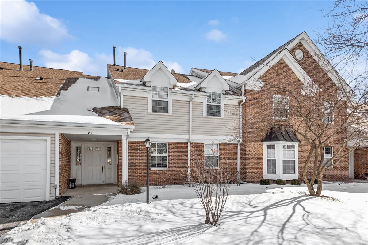 67 Beechmont Court #W2, Schaumburg, IL 60193