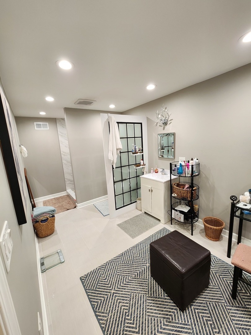 1504 marshland Way #BASMENT, Bull Valley, IL 60098