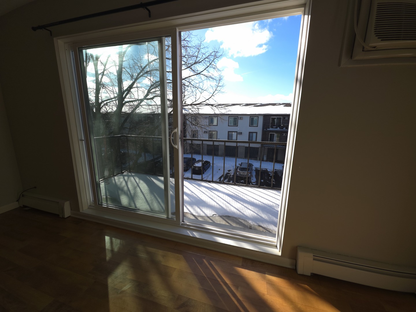 1667 KIOWA Circle #204, Naperville, IL 60565