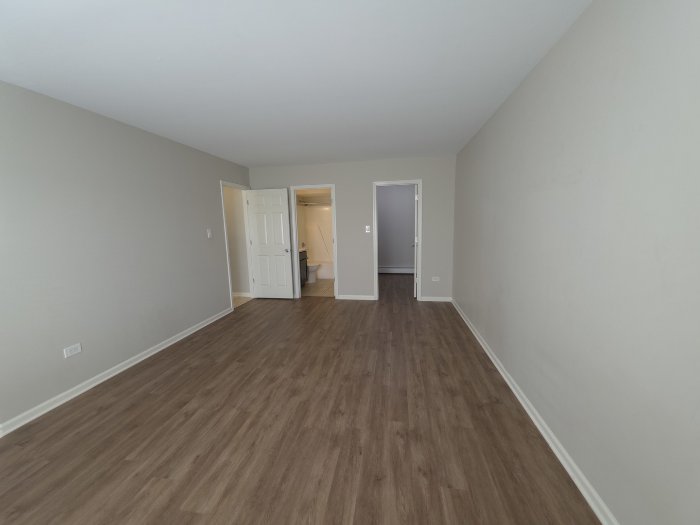 1667 KIOWA Circle #204, Naperville, IL 60565