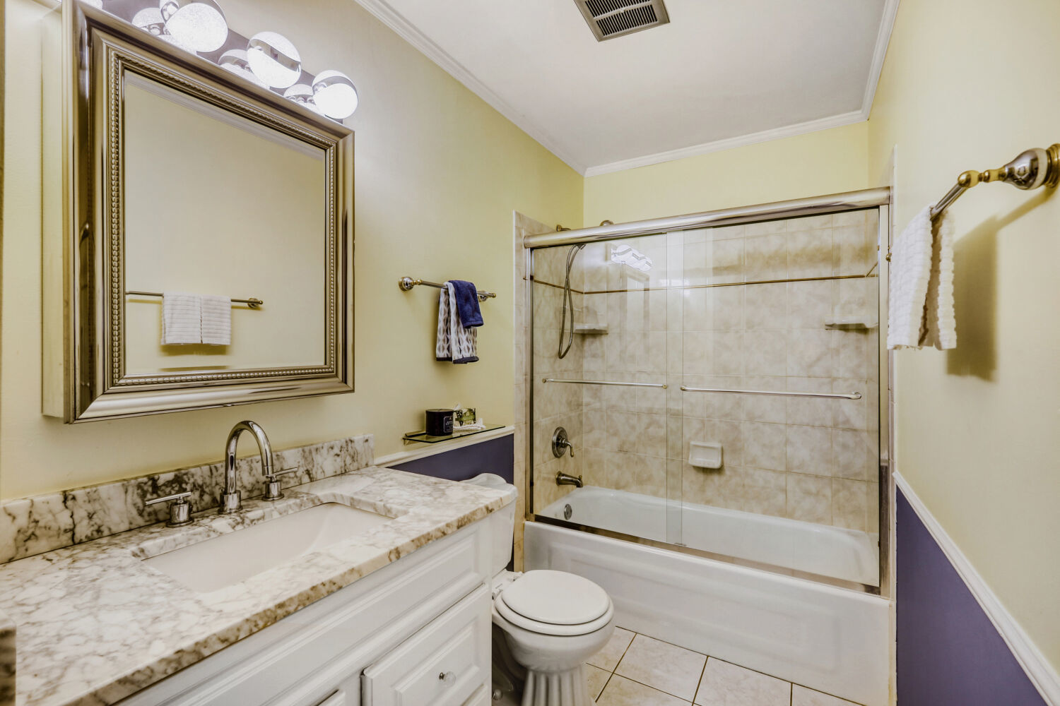 367 THORNCLIFFE Drive, Glendale Heights, IL 60139