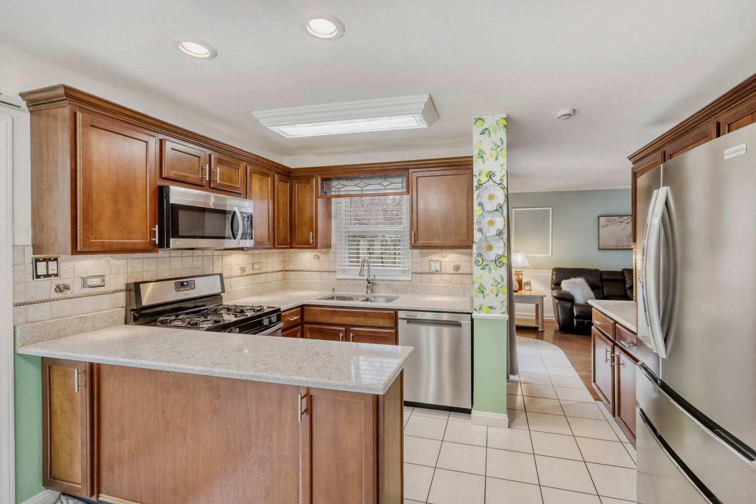 367 THORNCLIFFE Drive, Glendale Heights, IL 60139