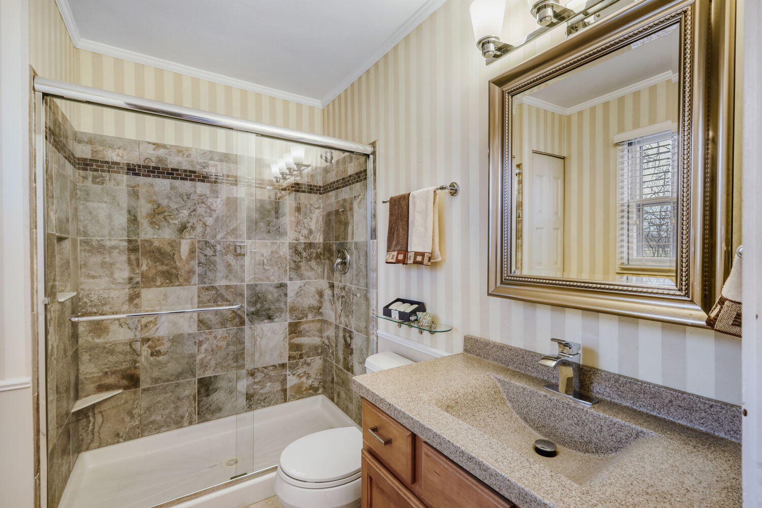 367 THORNCLIFFE Drive, Glendale Heights, IL 60139