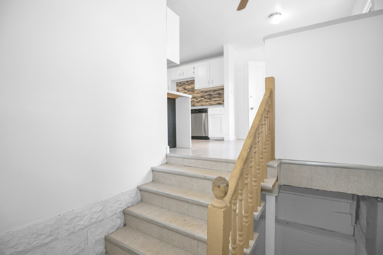 235 N ARDMORE Avenue, Villa Park, IL 60181