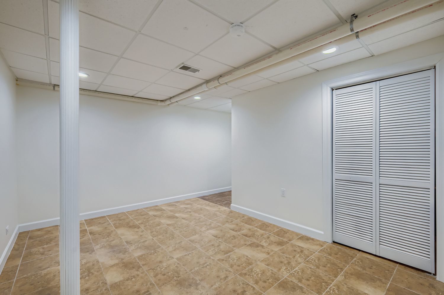 1161 Gavin Court, Lake Forest, IL 60045