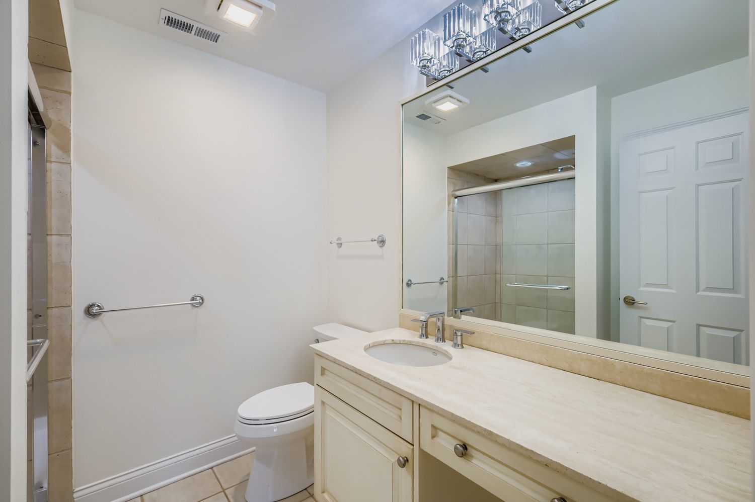 1161 Gavin Court, Lake Forest, IL 60045