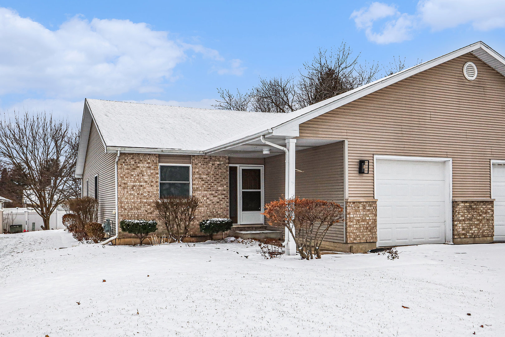 408 Jackson Street #B, Yorkville, IL 60560